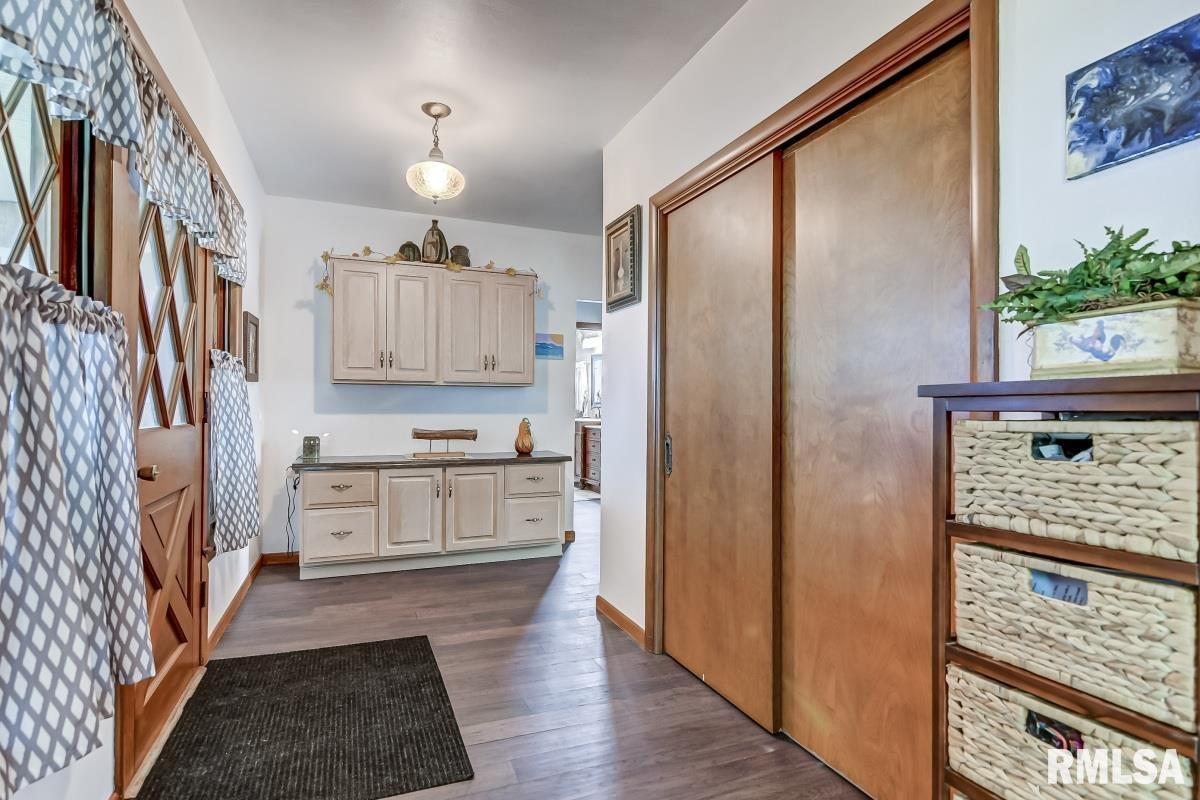 17708 Knight Road Virginia, IL 62691 - Photo 7 of 47