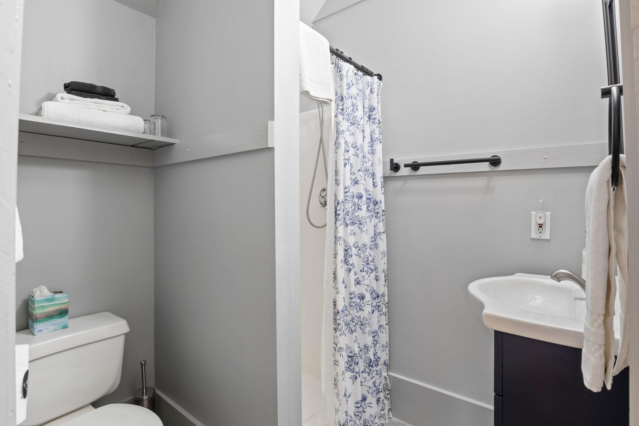 61 Fletcher Street Kennebunk, ME 04043 - Photo 27 of 51 61_Fletcher_St_135