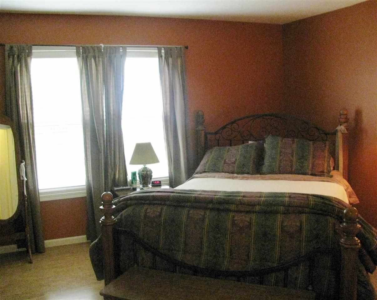 4323 Maple Road South Bend, IN 46628 - Photo 9 of 23 Gallery Image 9