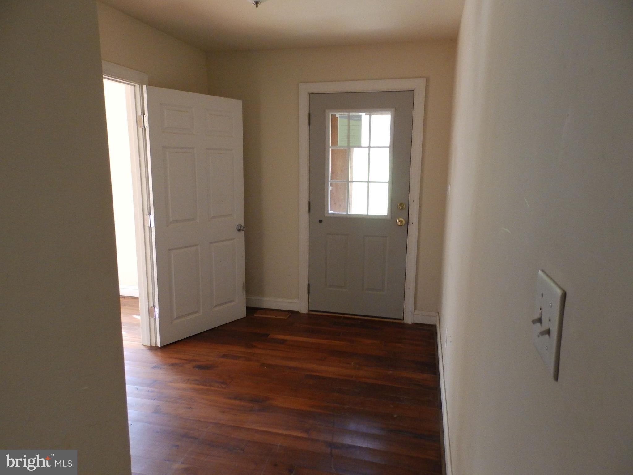 15125 Barnes Road New Windsor, MD 21776 - Photo 34 of 35 Mud Room Area to Rear Door