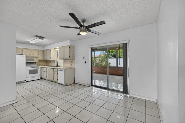 $424,788 | 8104 Northwest 94th Avenue, Tamarac, FL 33321