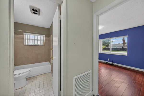 $424,788 | 8104 Northwest 94th Avenue, Tamarac, FL 33321