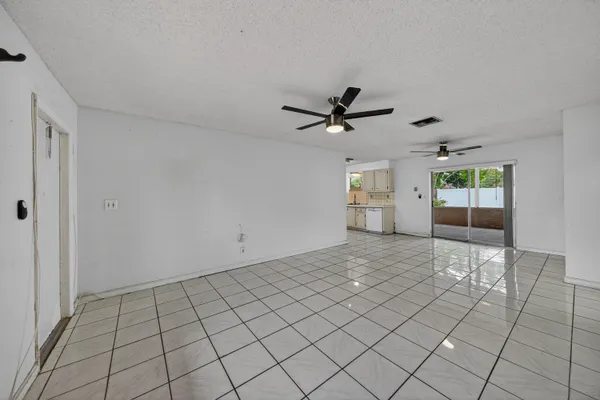 $424,788 | 8104 Northwest 94th Avenue, Tamarac, FL 33321