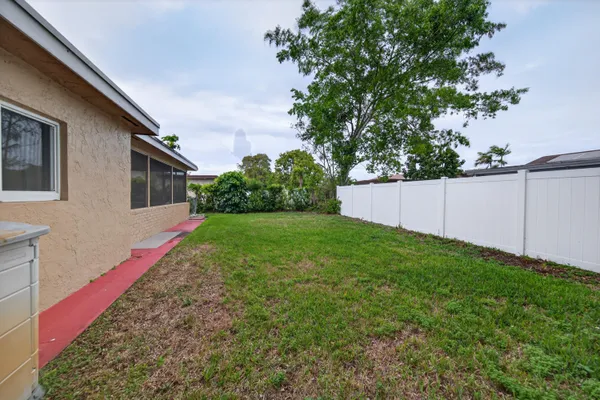 $424,788 | 8104 Northwest 94th Avenue, Tamarac, FL 33321