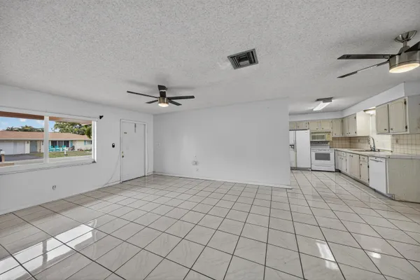 $424,788 | 8104 Northwest 94th Avenue, Tamarac, FL 33321