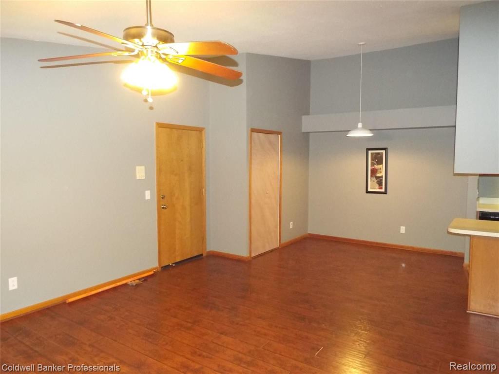 45820 Prairiegrass, Unit 8 Belleville, MI 48111 - Photo 3 of 29
