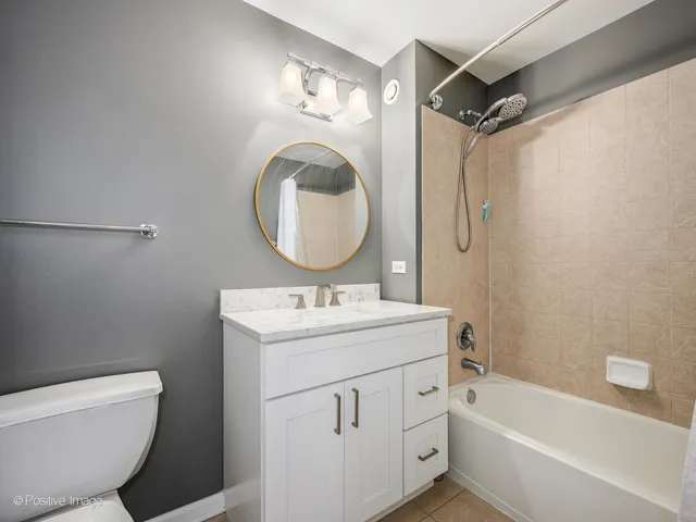 $345,000 | 125 South Jefferson Street, Unit 3203, Chicago, IL 60661