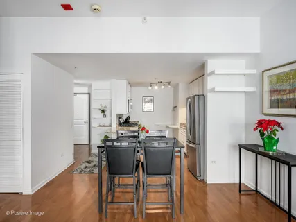 $345,000 | 125 South Jefferson Street, Unit 3203, Chicago, IL 60661
