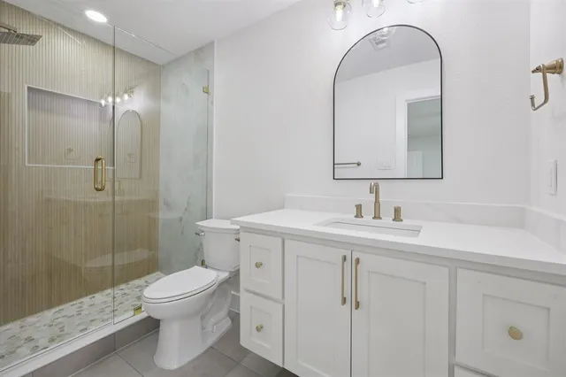 $1,199,995 | 6026 Meadowcreek Drive, Dallas, TX 75248