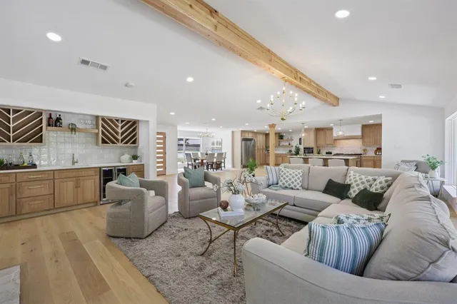 $1,199,995 | 6026 Meadowcreek Drive, Dallas, TX 75248