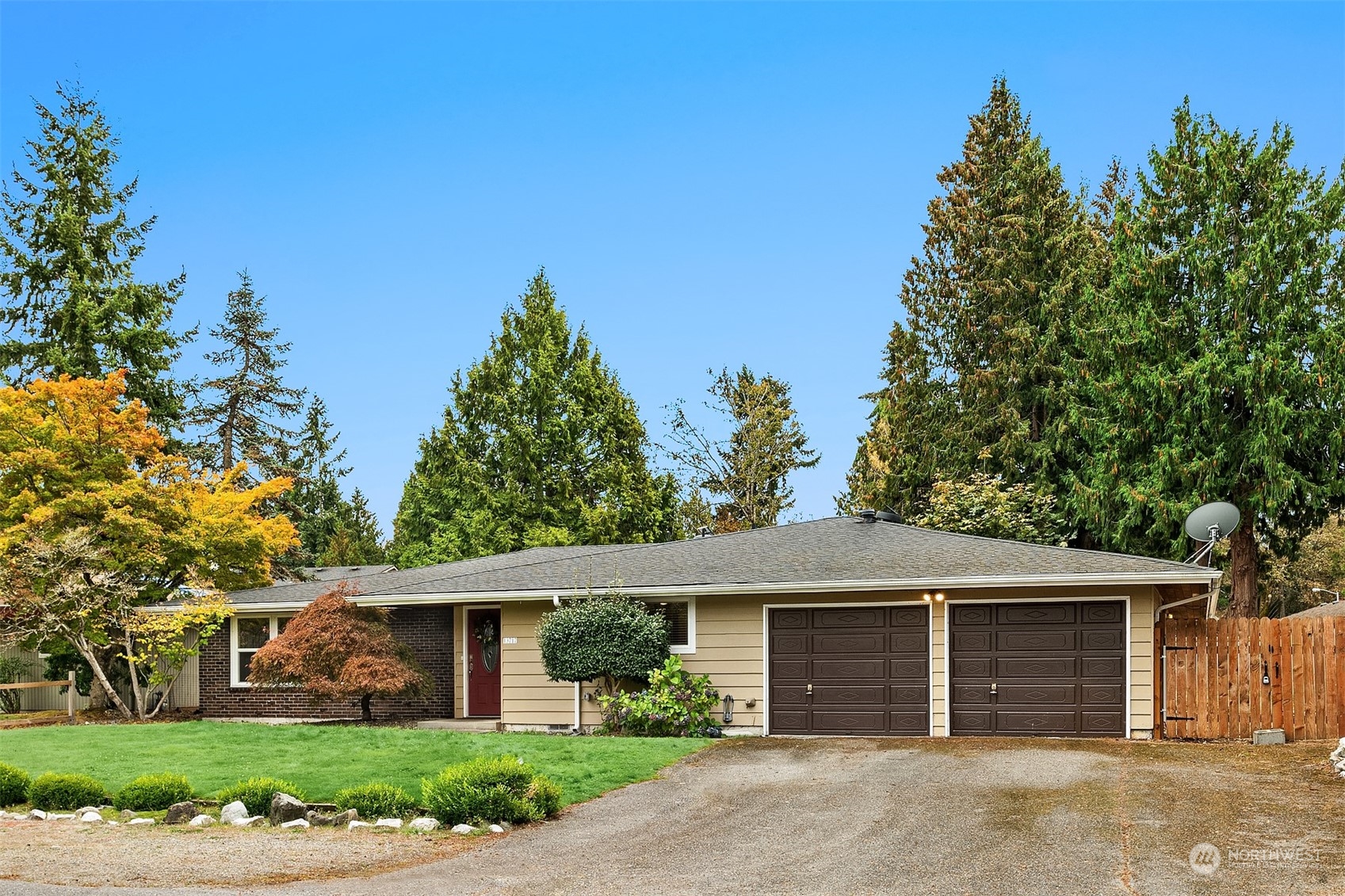 13717 Southeast 141st Street Renton, WA 98059 - Photo 3 of 31 Gallery Image 3