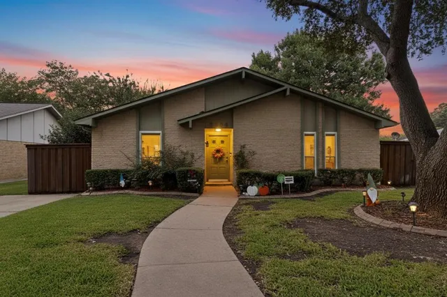 $330,000 | 3904 Villa Downs Drive, Plano, TX 75023