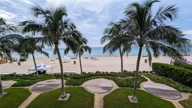 $4,500,000 | 18555 Collins Avenue, Unit 3005, Sunny Isles Beach, FL 33160