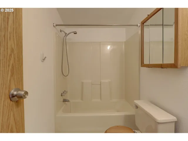 $259,000 | 950 Pomona Street West, Unit 127, The Dalles, OR 97058