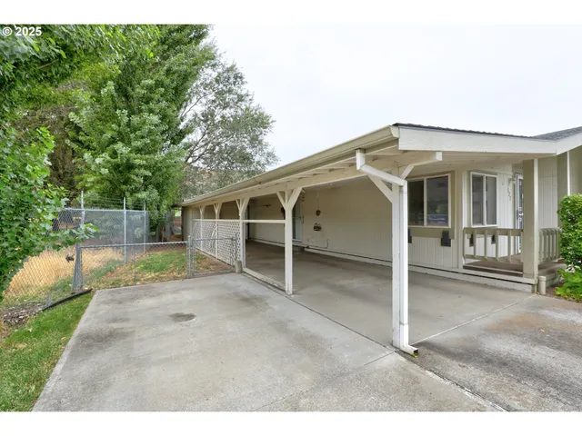 $259,000 | 950 Pomona Street West, Unit 127, The Dalles, OR 97058