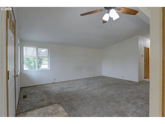 $259,000 | 950 Pomona Street West, Unit 127, The Dalles, OR 97058