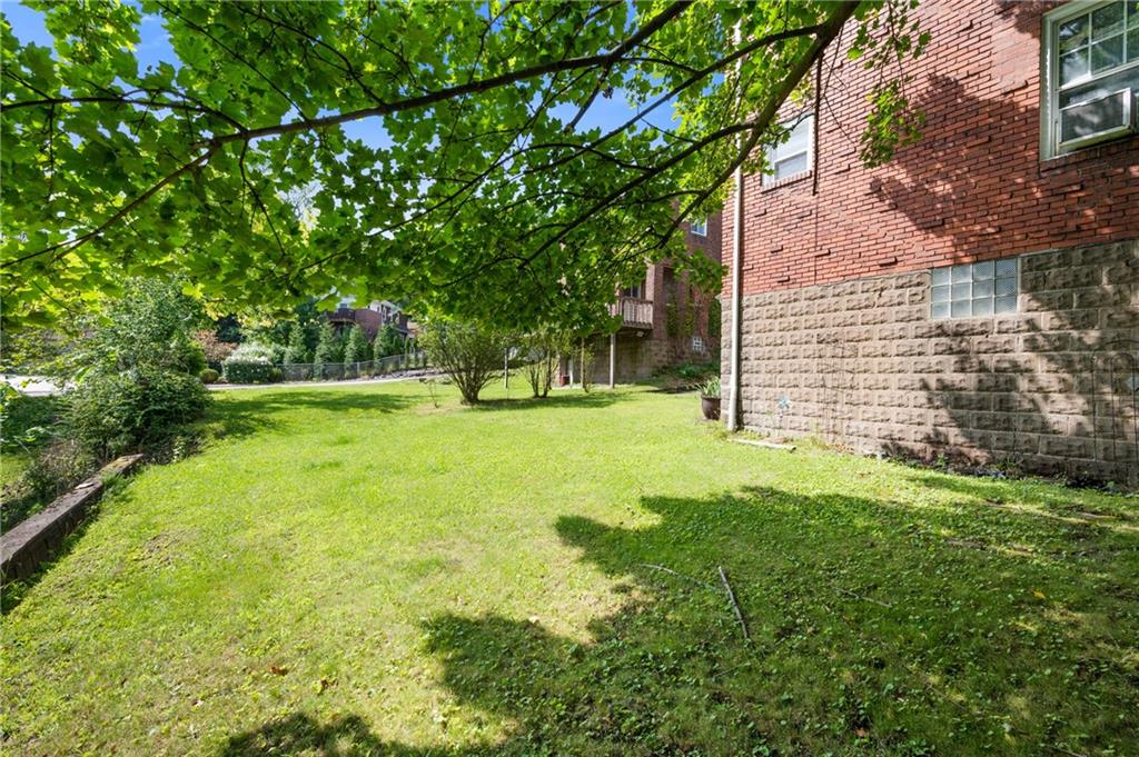 2955 Fernwald Road Pittsburgh, PA 15217 - Photo 25 of 28 Gallery Image 25