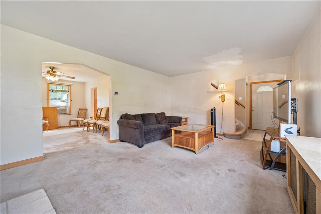 2955 Fernwald Road Pittsburgh, PA 15217 - Photo 4 of 28 Gallery Image 4