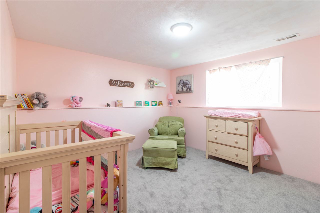 822 South Evergreen Road Spokane, WA 99216 - Photo 18 of 21