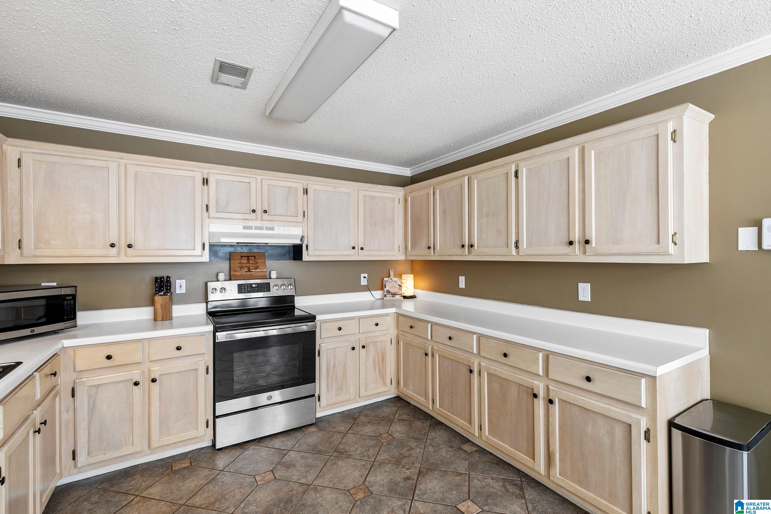 246 Park Pl Way Alabaster, AL 35007 - Photo 10 of 38