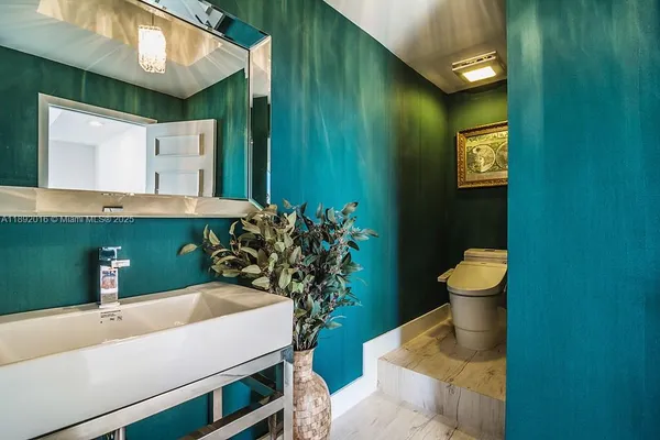 $17,000 | 3500 Island Boulevard, Unit DPH01, Aventura, FL 33160