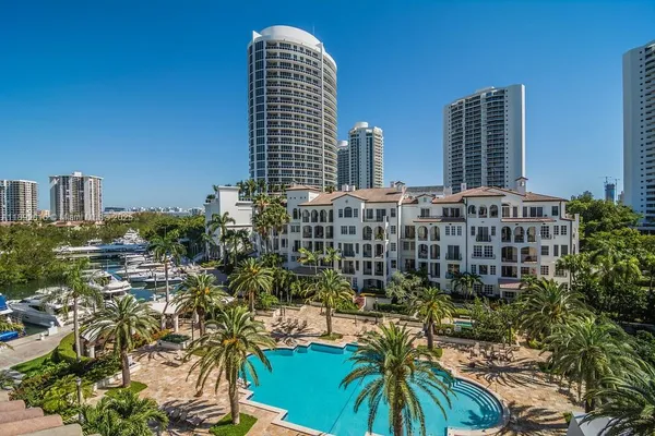 $17,000 | 3500 Island Boulevard, Unit DPH01, Aventura, FL 33160