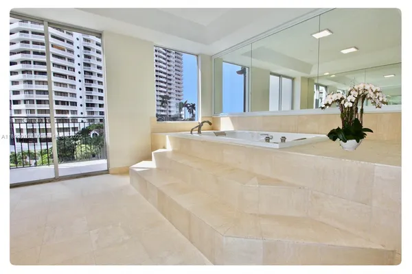 $17,000 | 3500 Island Boulevard, Unit DPH01, Aventura, FL 33160