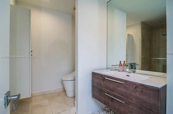 $17,000 | 3500 Island Boulevard, Unit DPH01, Aventura, FL 33160