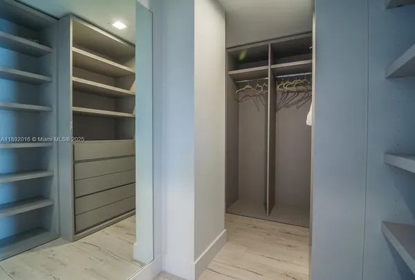 $17,000 | 3500 Island Boulevard, Unit DPH01, Aventura, FL 33160