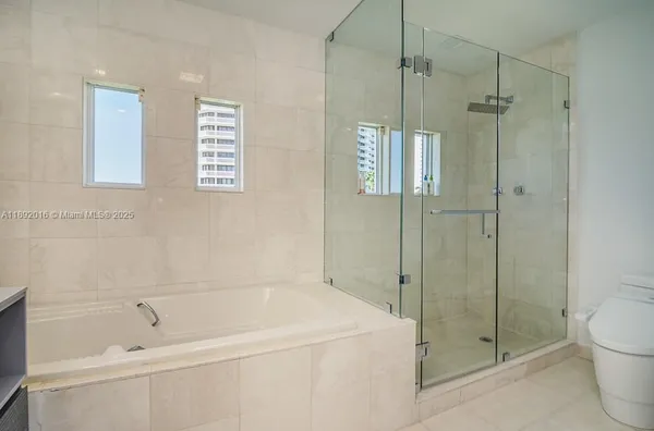 $17,000 | 3500 Island Boulevard, Unit DPH01, Aventura, FL 33160