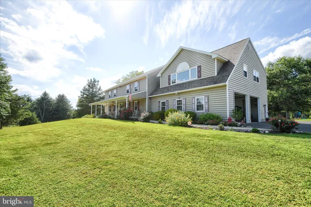 $980,000 | 1010 Sweetbriar Road, Perkasie, PA 18944