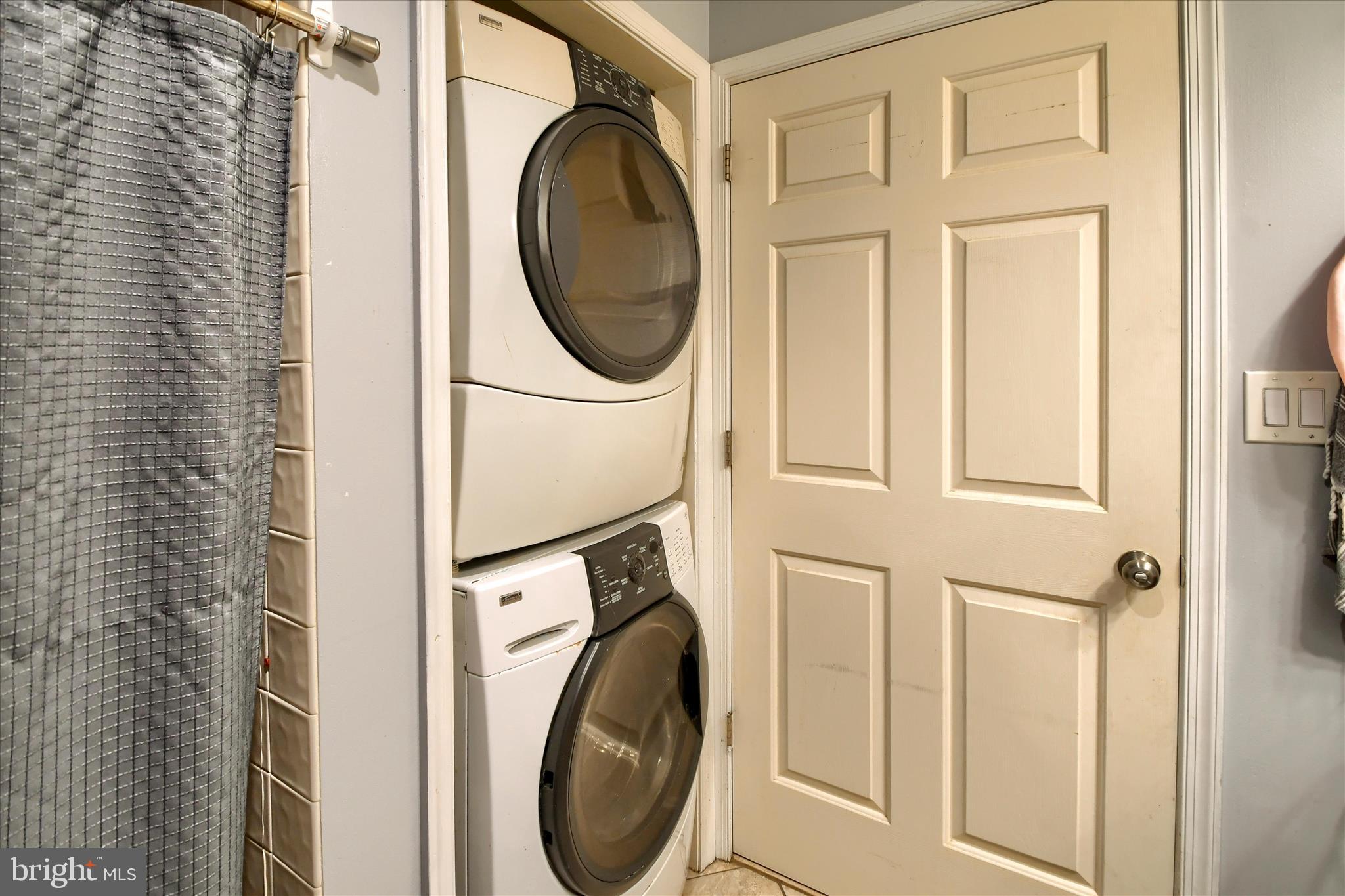 1010 Sweetbriar Road Perkasie, PA 18944 - Photo 32 of 59 a utility room with dryer and washer
