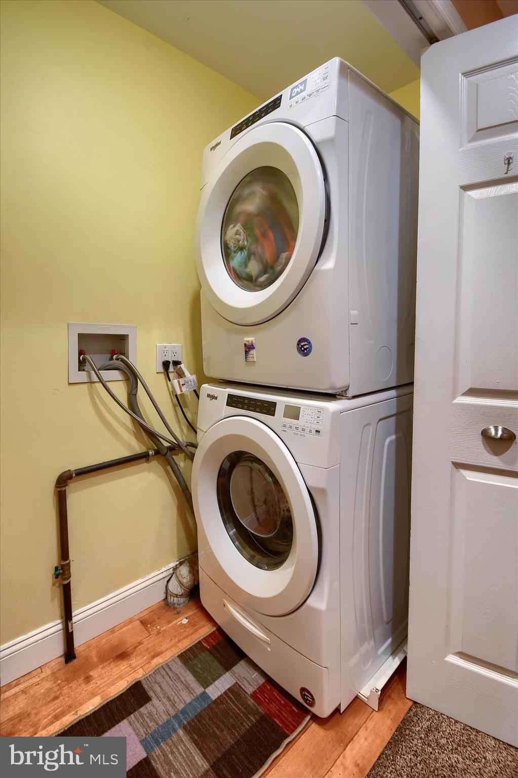 1010 Sweetbriar Road Perkasie, PA 18944 - Photo 36 of 59 a utility room with dryer and washer