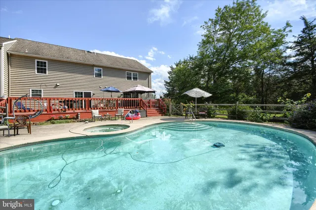 $980,000 | 1010 Sweetbriar Road, Perkasie, PA 18944