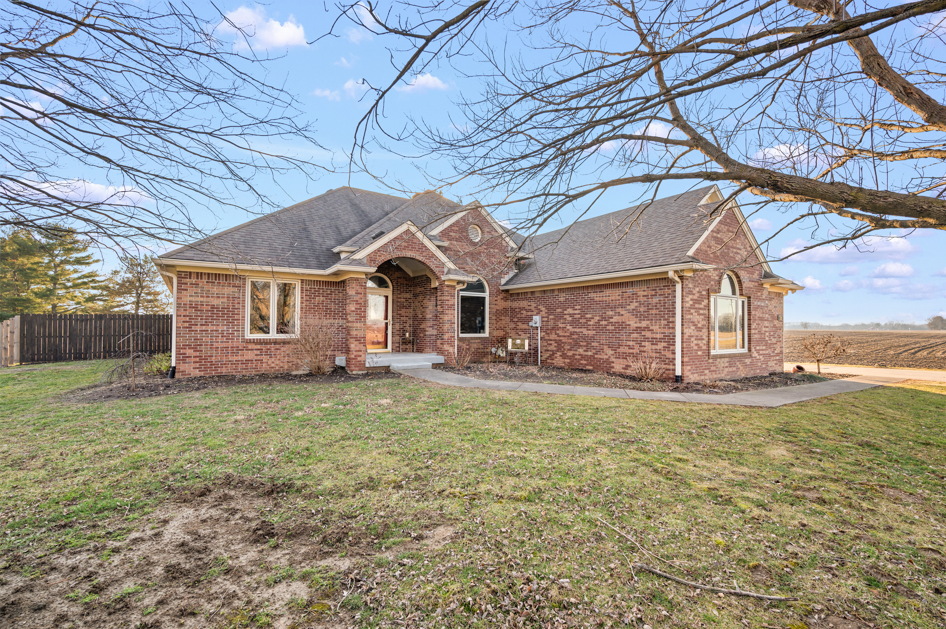 323 East State Road Franklin, IN 46131 - Photo 2 of 40