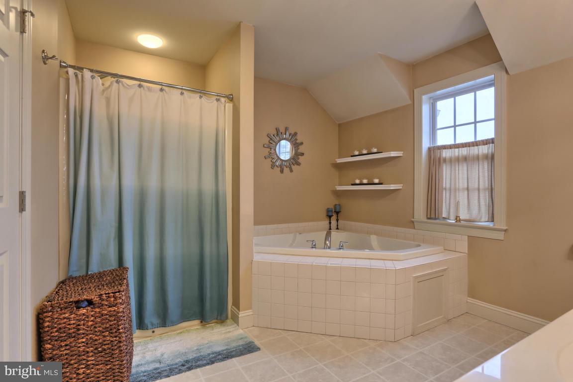 558 Royal Road Palmyra, PA 17078 - Photo 18 of 21 Gallery Image 18