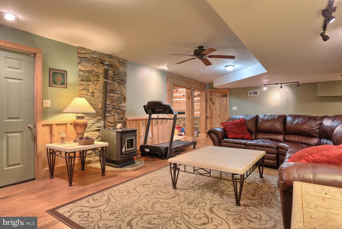 558 Royal Road Palmyra, PA 17078 - Photo 10 of 21 Gallery Image 10