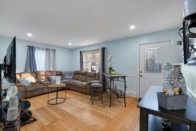 $550,000 | 423 Lincoln Rd Extension, Hyannis, MA 02601