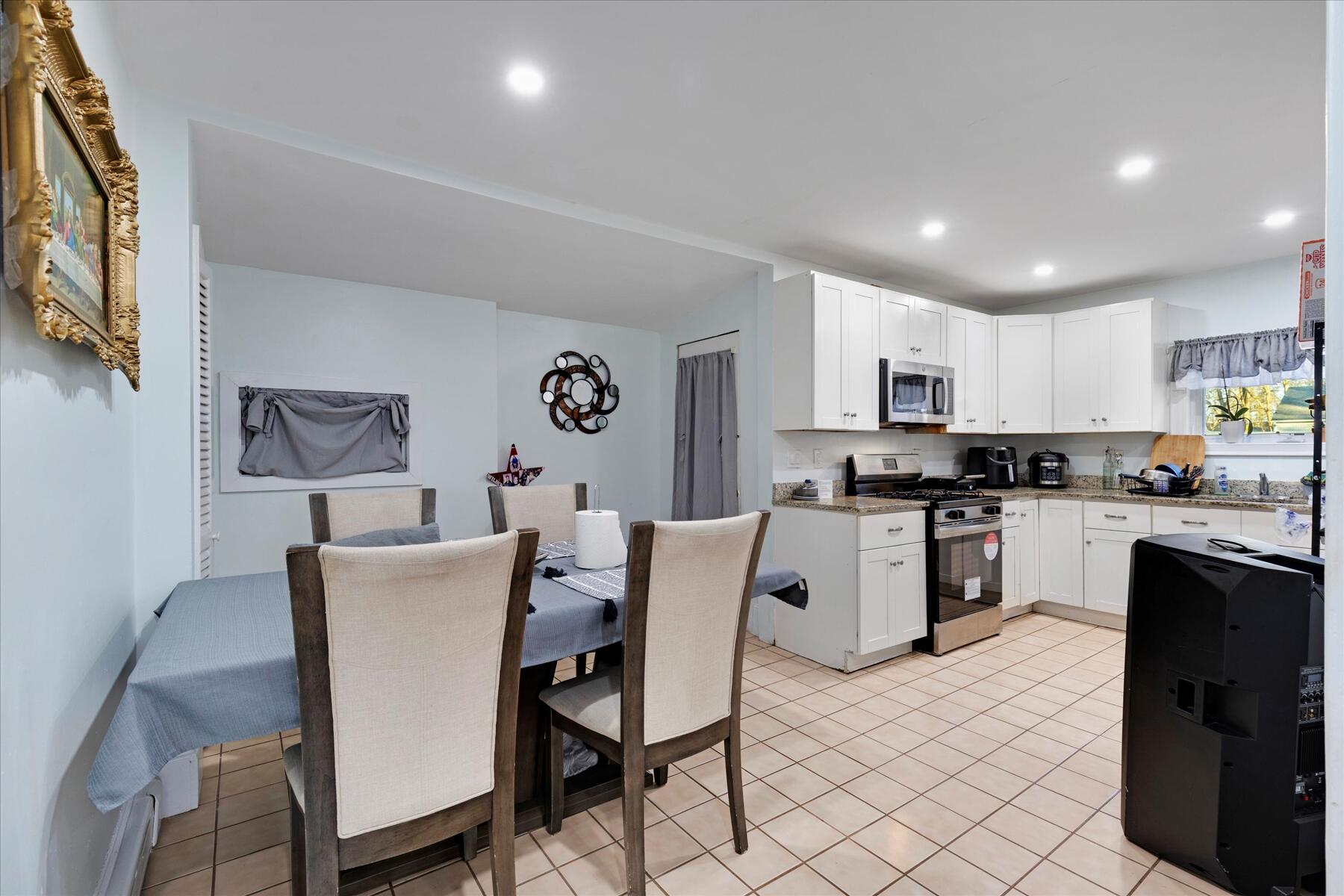 423 Lincoln Rd Extension Hyannis, MA 02601 - Photo 6 of 18 03-MG_2126-r