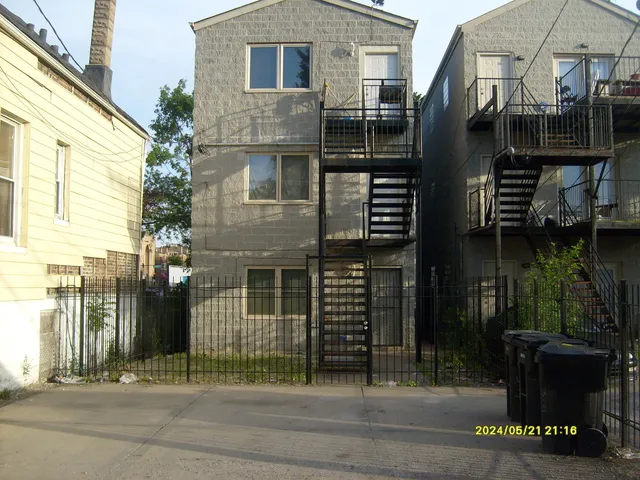 $232,999 | 3008 West Flournoy Street, Unit 3, Chicago, IL 60612