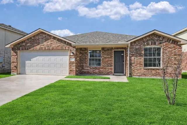 $300,000 | 229 Holman Path, Hutto, TX 78634