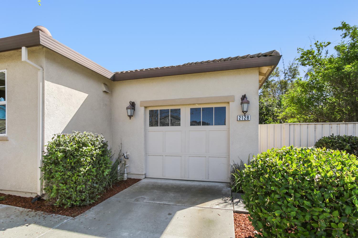 2128 Ragen Place Woodland, CA 95776 - Photo 38 of 40 a backyard of a house with lots of green space