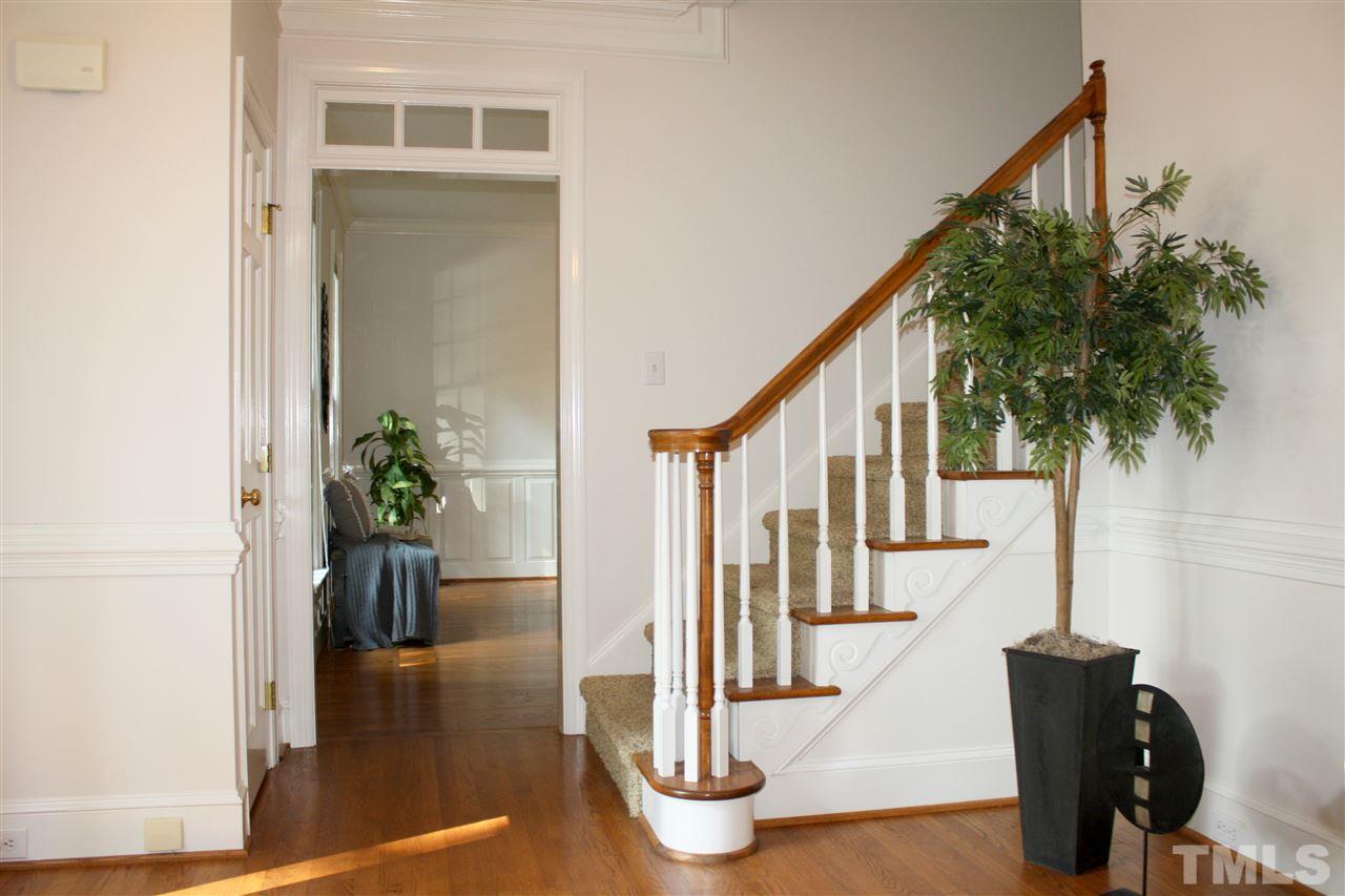 2705 Ridge Road Raleigh, NC 27612 - Photo 3 of 25