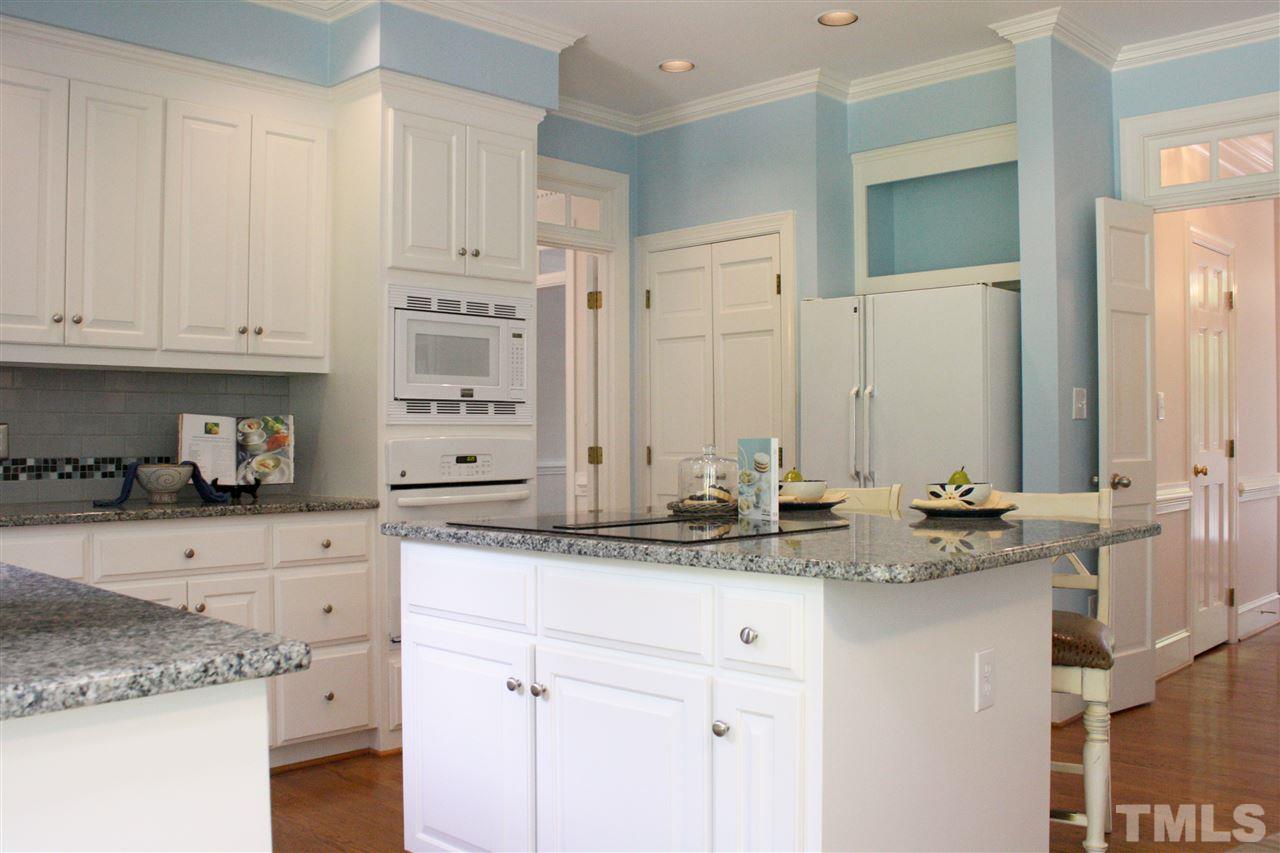 2705 Ridge Road Raleigh, NC 27612 - Photo 8 of 25