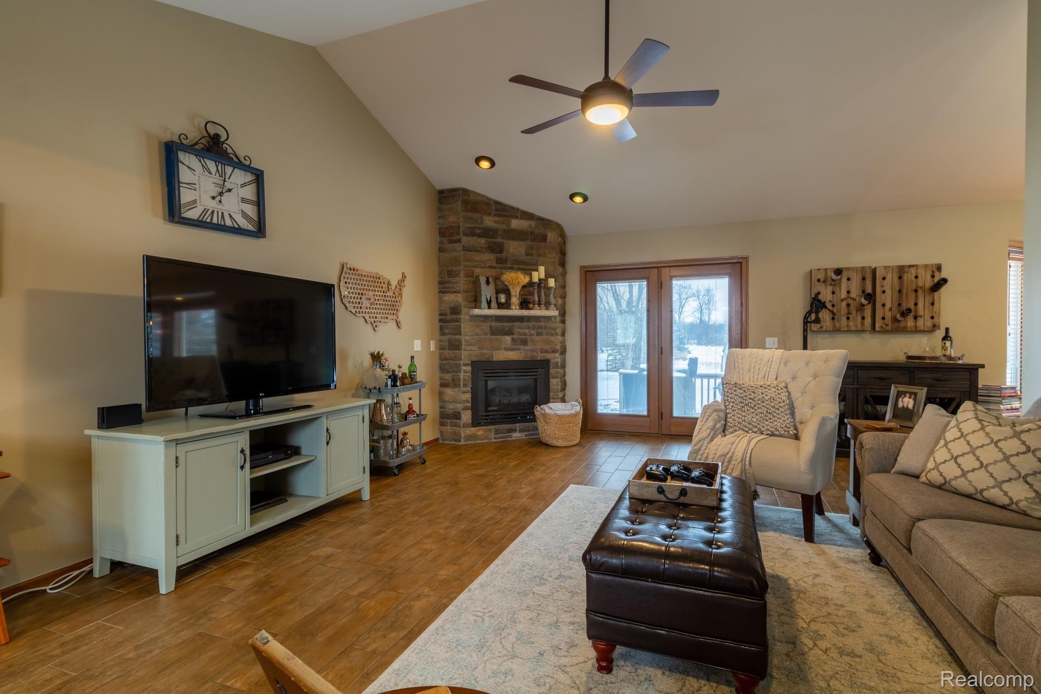 1117 East Cook Road Grand Blanc, MI 48439 - Photo 4 of 41 IMG_4448-HDR.jpg