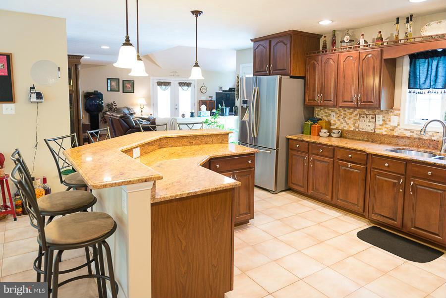 6325 Hawkins Gate Road La Plata, MD 20646 - Photo 7 of 30 Kitchen w/center island breakfast bar