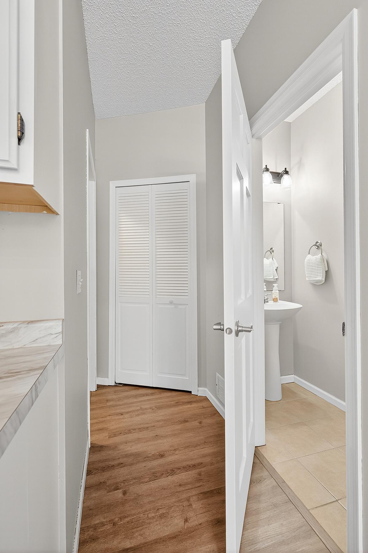 15511 Gateway Path, Unit 132 Apple Valley, MN 55124 - Photo 17 of 38