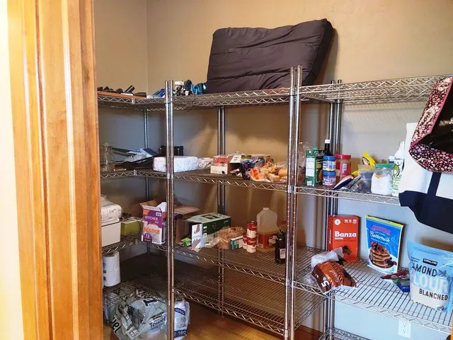 $925,000 | 5305 Goldust Court, Rockland, WI 54115