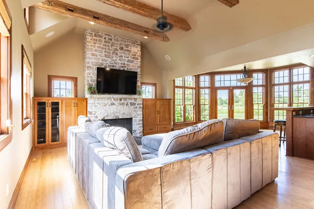 $925,000 | 5305 Goldust Court, Rockland, WI 54115