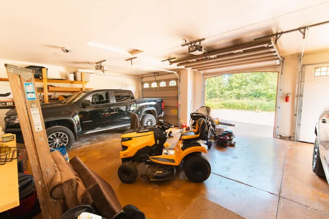 $925,000 | 5305 Goldust Court, Rockland, WI 54115